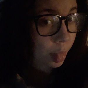 Meet your Posher, Abby